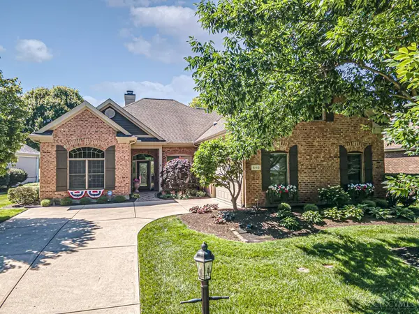 890 Vintage Lake Ct, Centerville, OH 45458