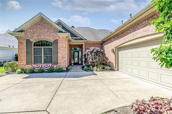 890 Vintage Lake Court, Centerville, OH 45458