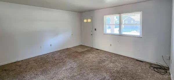 105 N Maple Ave, Fairborn, OH 45324