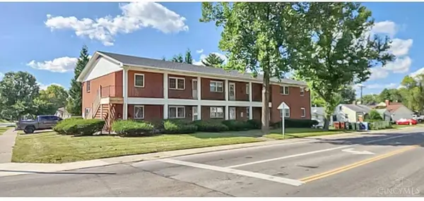 105 N Maple Ave, Fairborn, OH 45324