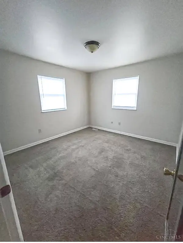 105 N Maple Ave, Fairborn, OH 45324