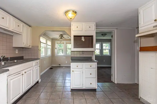 1058 Hale Ave, Kettering, OH 45419