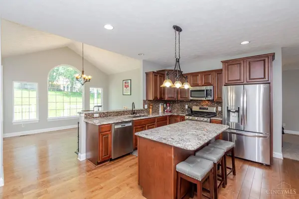 2186 Tourney Trl, Beavercreek, OH 45434