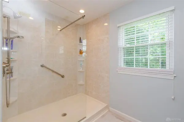 2135 Wedgewood Drive, Beavercreek, OH 45434