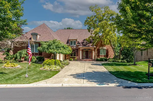 1209 Club View Dr, Centerville, OH 45458