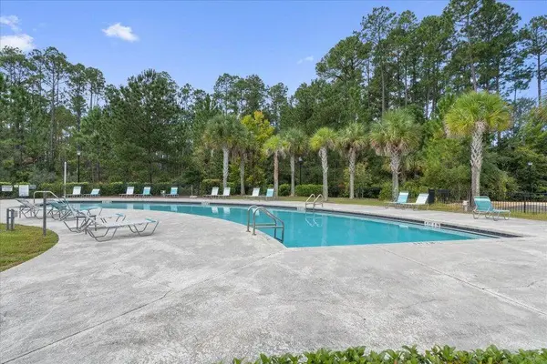 406 Date Palm LN, Freeport, FL 32439