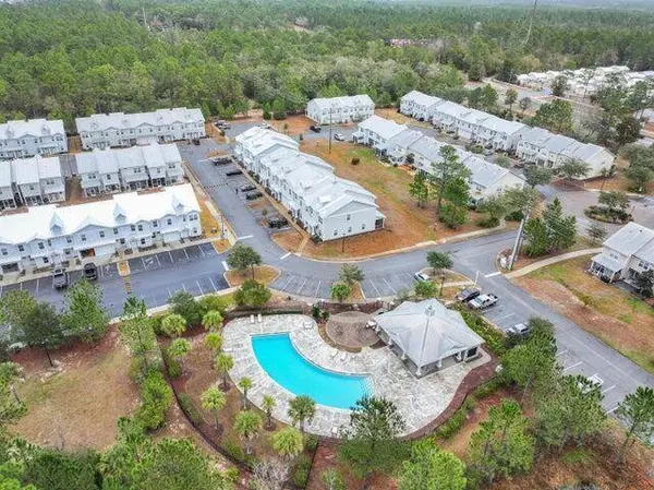 406 Date Palm LN, Freeport, FL 32439