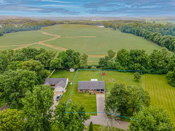 215 Hatchet Dr, Eaton, OH 45320