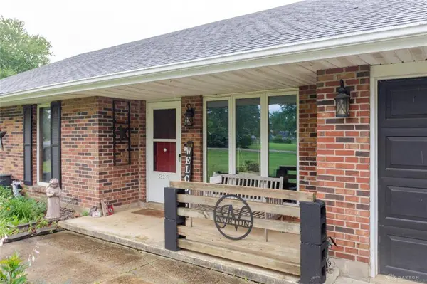 215 Hatchet Drive, Lakengren, OH 45320
