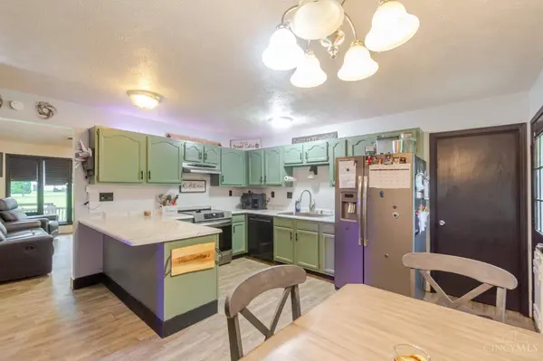 215 Hatchet Dr, Eaton, OH 45320