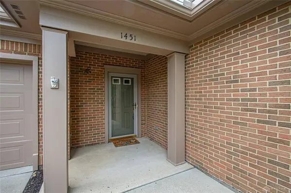 1451 Little Yankee Run, Centerville, OH 45458