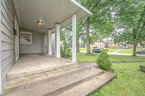 563 East Drive, Kettering, OH 45419