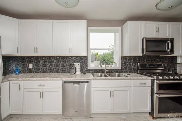 563 East Dr, Kettering, OH 45419