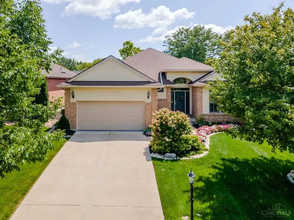 900 Eagle Run Dr, Centerville, OH 45458