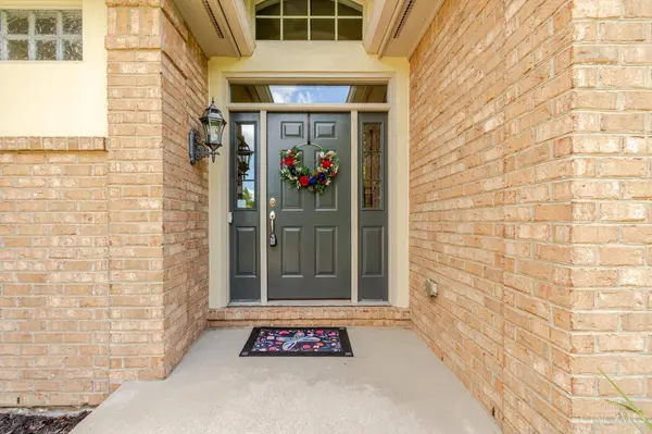 900 Eagle Run Dr, Centerville, OH 45458