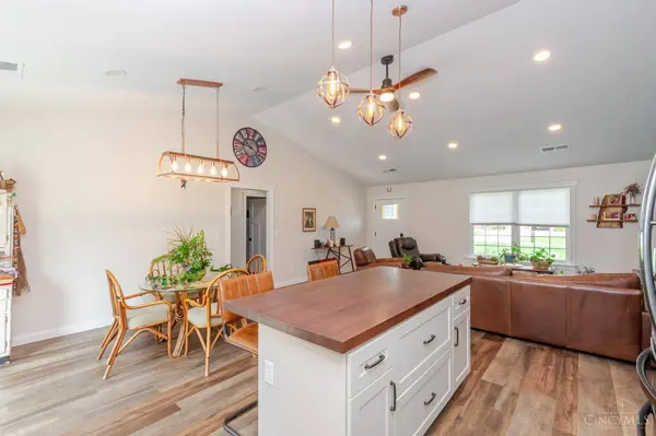 45 Lakengren Dr, Eaton, OH 45320
