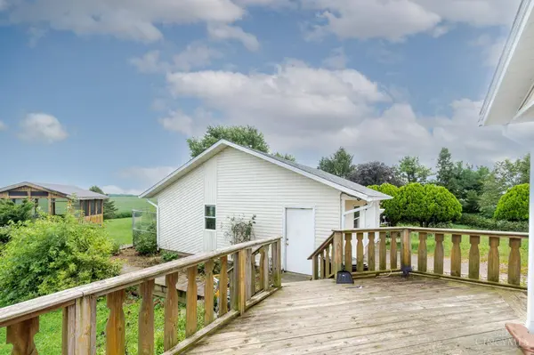 3142 Paint Creek Rd, Eaton, OH 45320