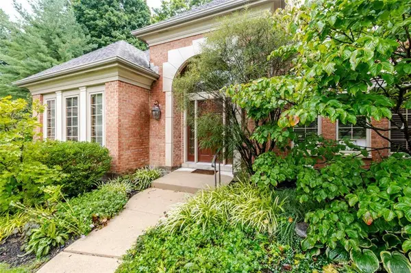 2400 Gatesland Court, Miami Township, OH 45459