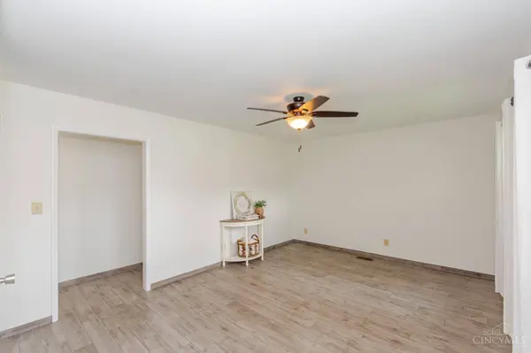 701 Easter Dr, Carlisle, OH 45005