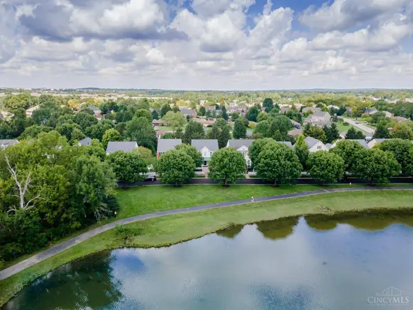 1663 Olde Haley Dr, Centerville, OH 45458