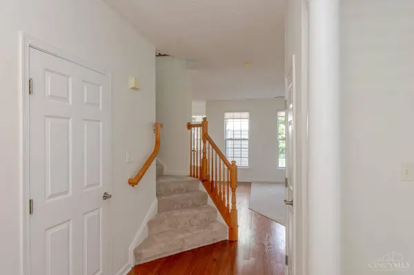 1663 Olde Haley Dr, Centerville, OH 45458