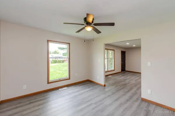 23 Lakengren Dr, Eaton, OH 45320