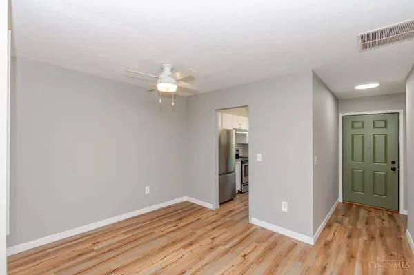 7816 Betsy Ross Cir, Washington Twp, OH 45459