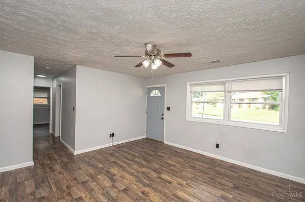 1482 Cobblestone St, Riverside, OH 45432