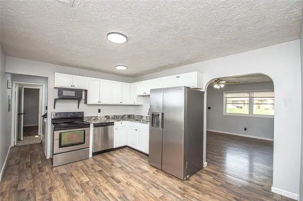 1482 Cobblestone Street, Riverside, OH 45432