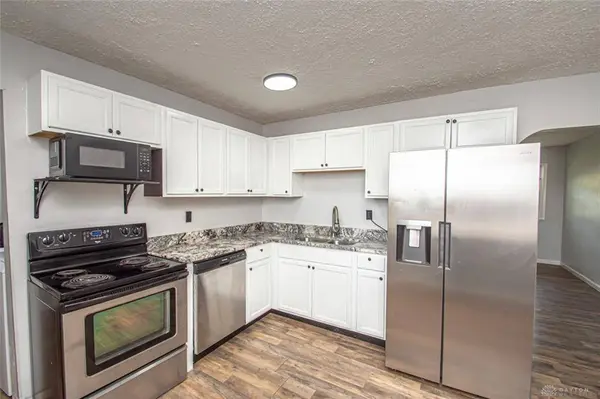 1482 Cobblestone Street, Riverside, OH 45432