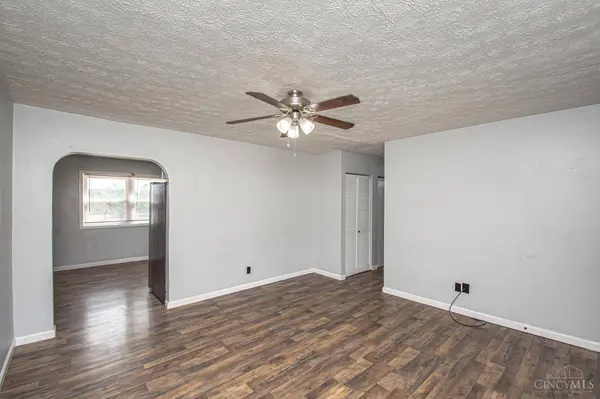 1482 Cobblestone St, Riverside, OH 45432
