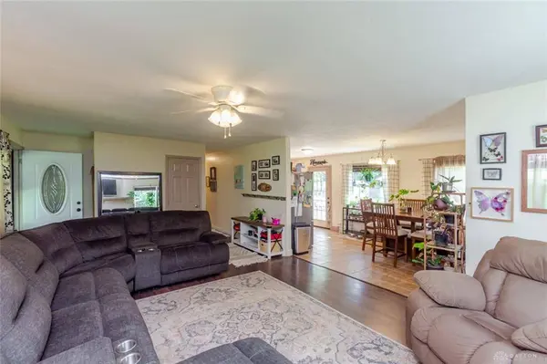 446 Woodside Drive, West Alexandria, OH 45381