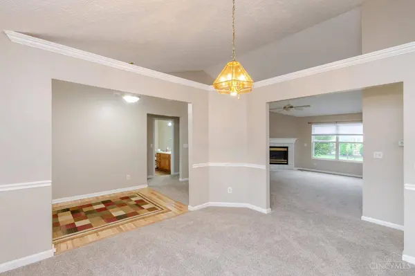 2287 Appleblossom Dr, Miamisburg, OH 45342