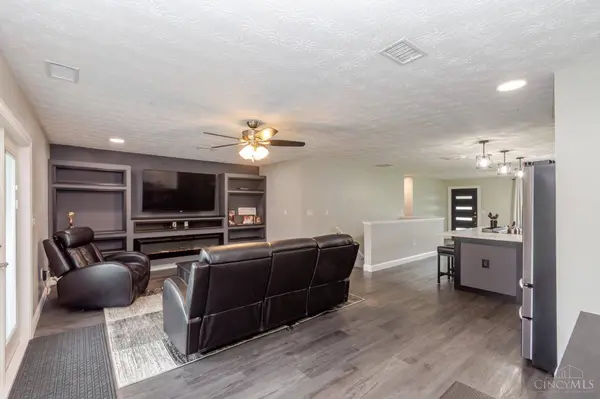 7290 Eyler Dr, Springboro, OH 45066