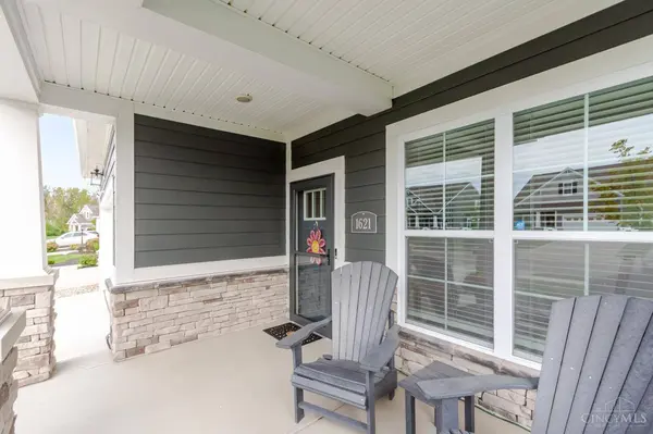 1621 Glade Valley Dr, Washington Twp, OH 45458