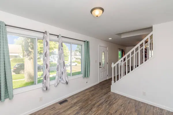 2014 W Bataan Dr, Kettering, OH 45420