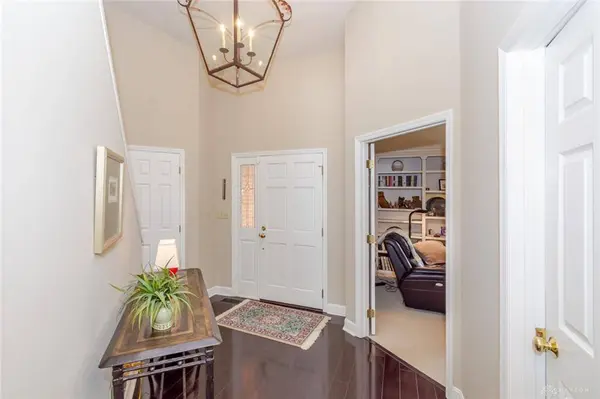 683 Renolda Woods Court, Kettering, OH 45429