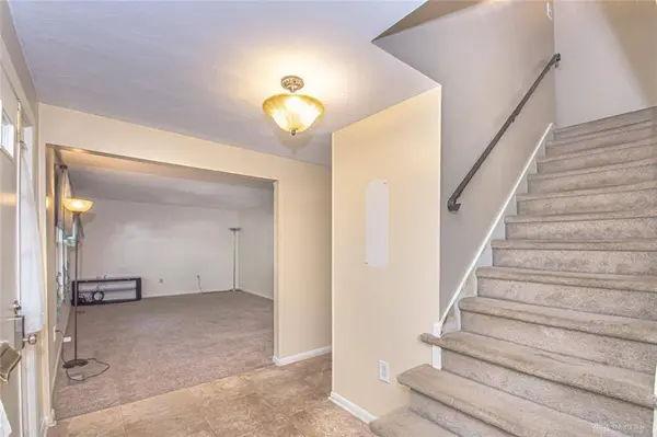 1200 Heathshire Drive, Centerville, OH 45459
