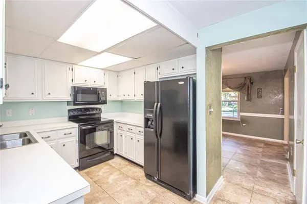 1200 Heathshire Drive, Centerville, OH 45459