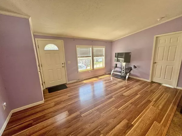 41 Pine St #13, Peabody, MA 01960