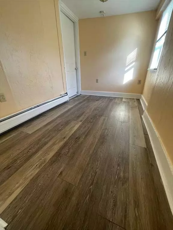 9 Crown St #2, Leominster, MA 01453