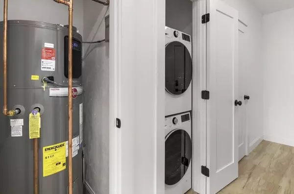 8 Enon St #201, Beverly, MA 01915