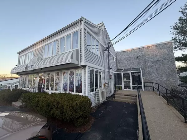 325 Main St, North Reading, MA 01864