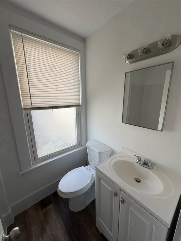 45 Elliot St #2, Beverly, MA 01915