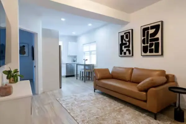 8 Enon St #103, Beverly, MA 01915