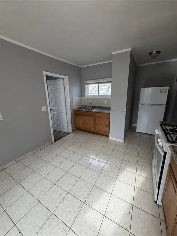 43 Adams St #1, Lynn, MA 01902