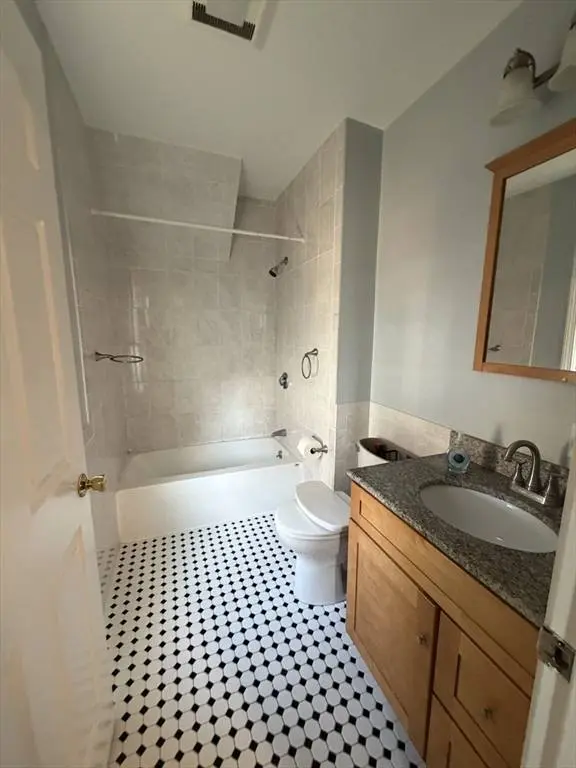 13 Knowlton St #2, Beverly, MA 01915
