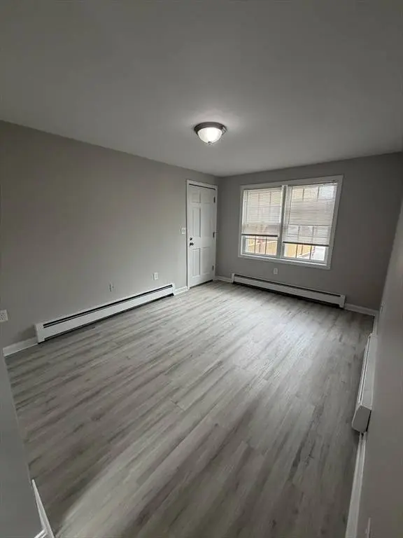 84 Cabot St #14, Beverly, MA 01915
