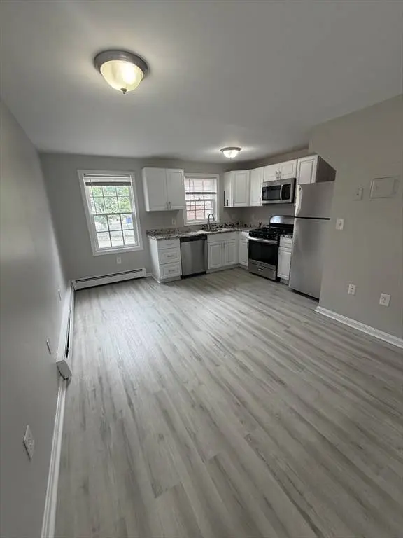 84 Cabot St #14, Beverly, MA 01915