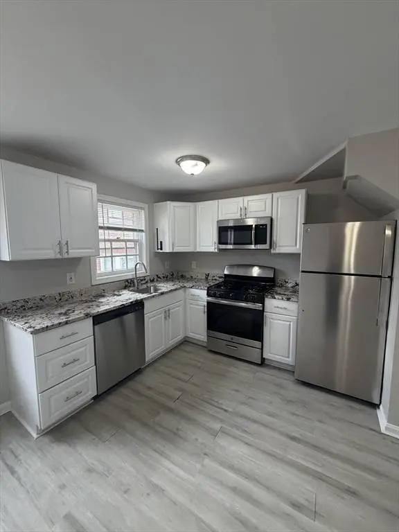84 Cabot St #14, Beverly, MA 01915